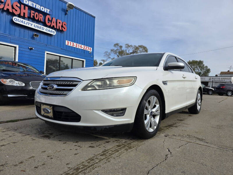 Ford Taurus's photo