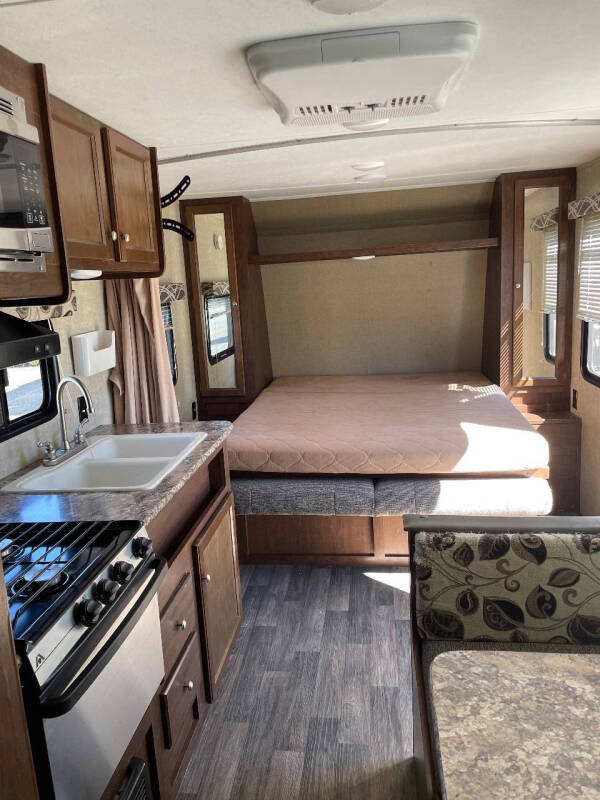 2017 Keystone RV HIDEOUT 212LHS