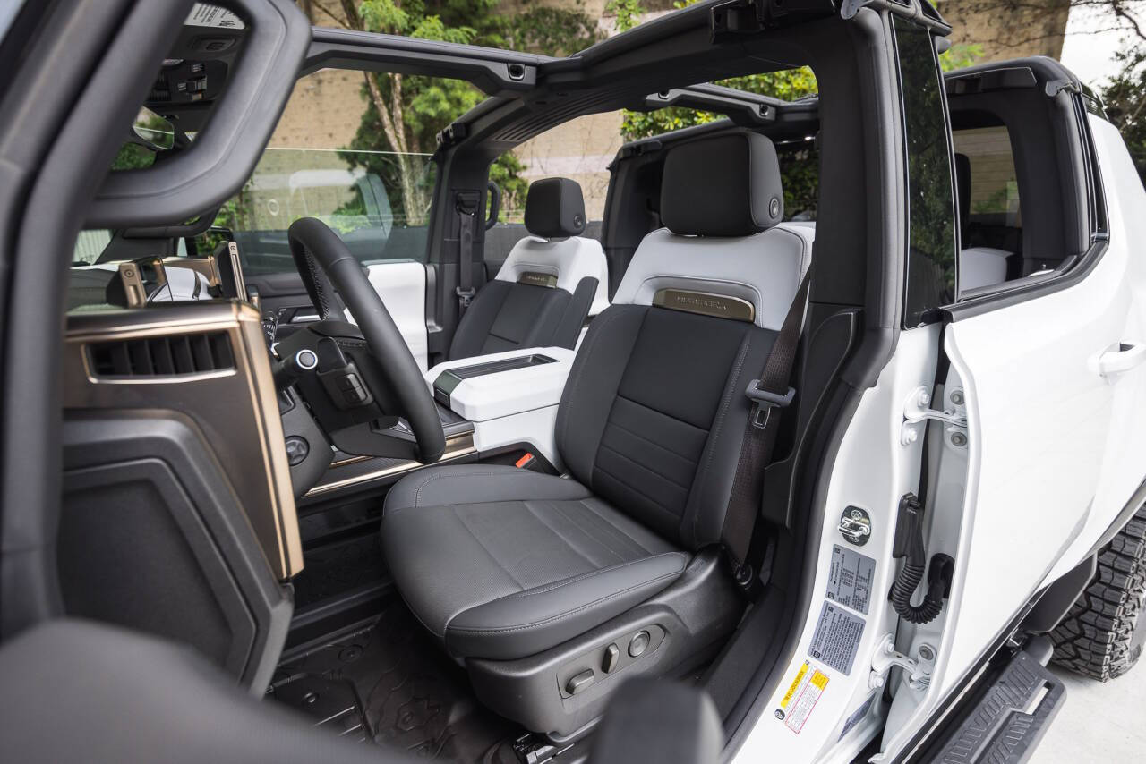 2022 GMC HUMMER EV 15