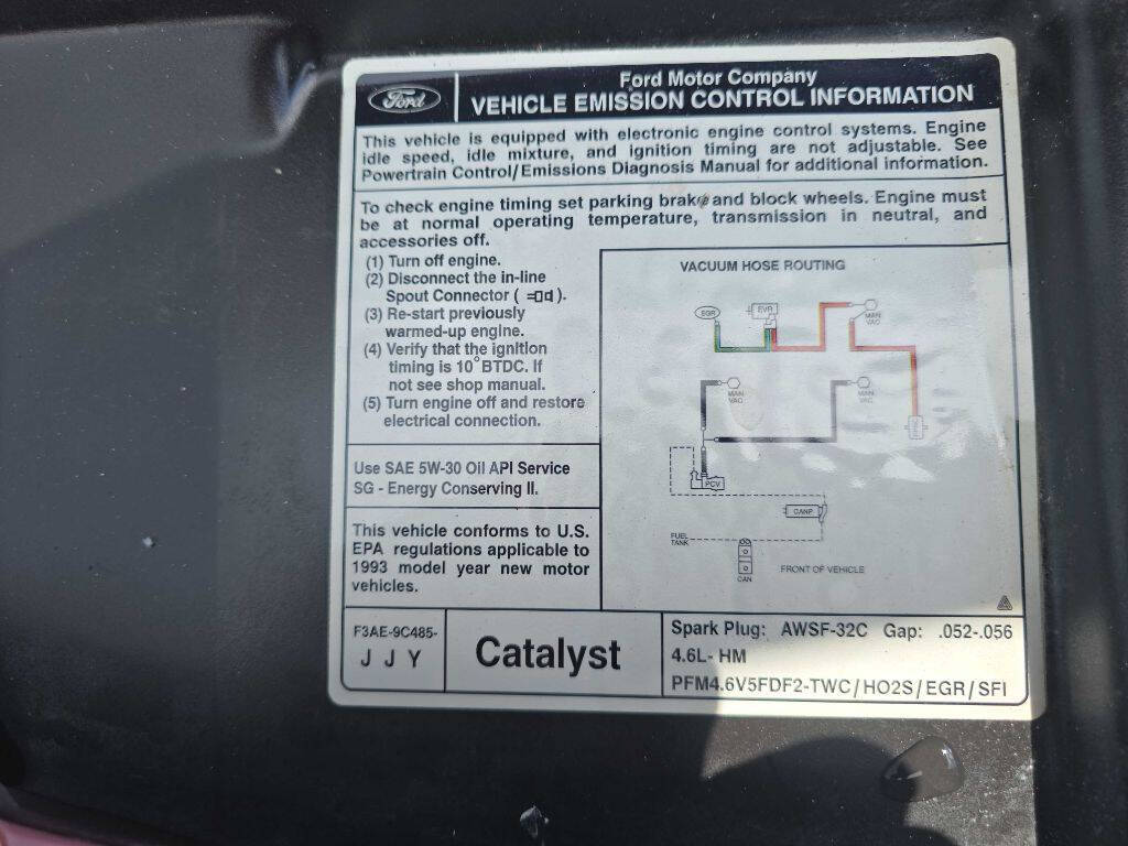 1993 Lincoln Town Car 25