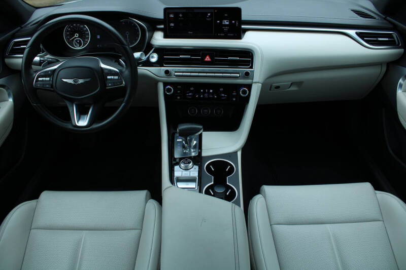 2025 Genesis G70