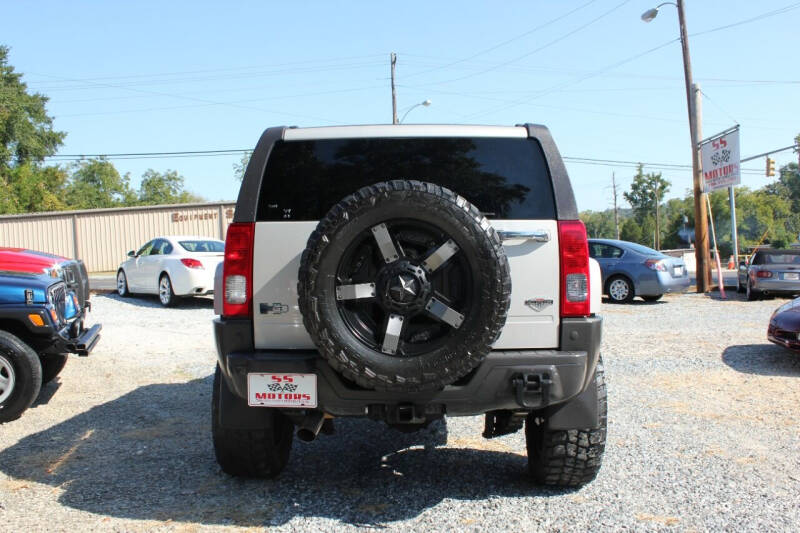 2008 HUMMER H3 Alpha