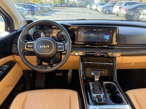 2023 Kia Carnival EX