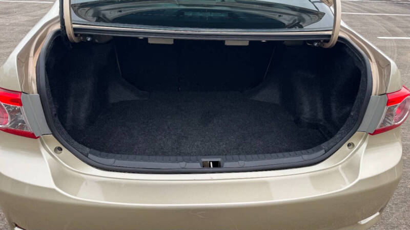 2013 Toyota Corolla LE