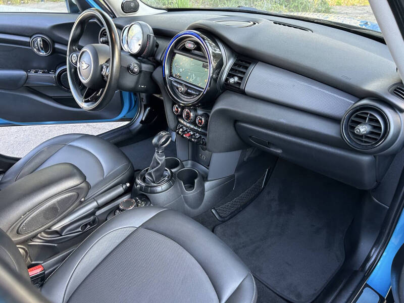2015 MINI Hardtop 4 Door Cooper