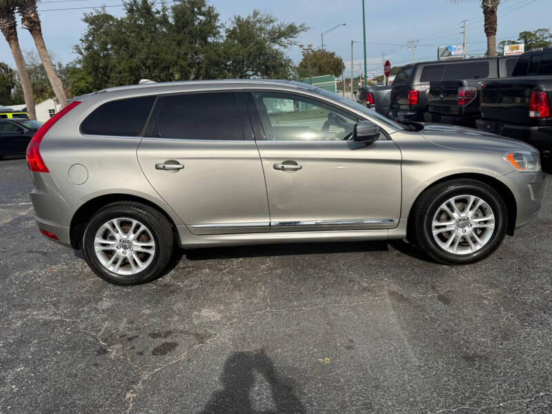 2015 Volvo XC60 T5 Drive-E Premier