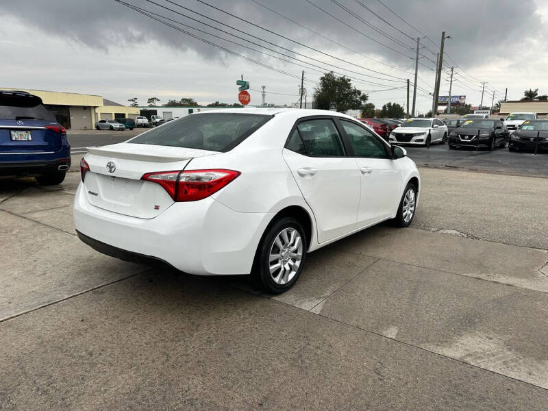 2016 Toyota Corolla S photo 3