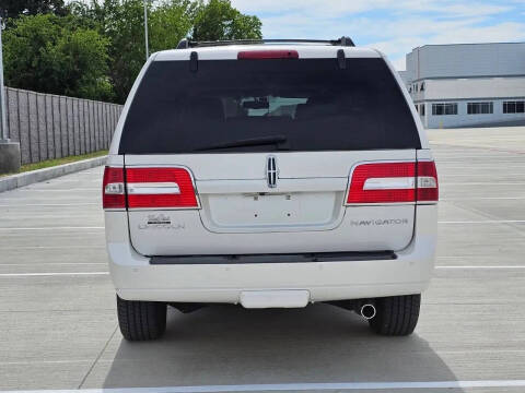 2012 Lincoln Navigator L