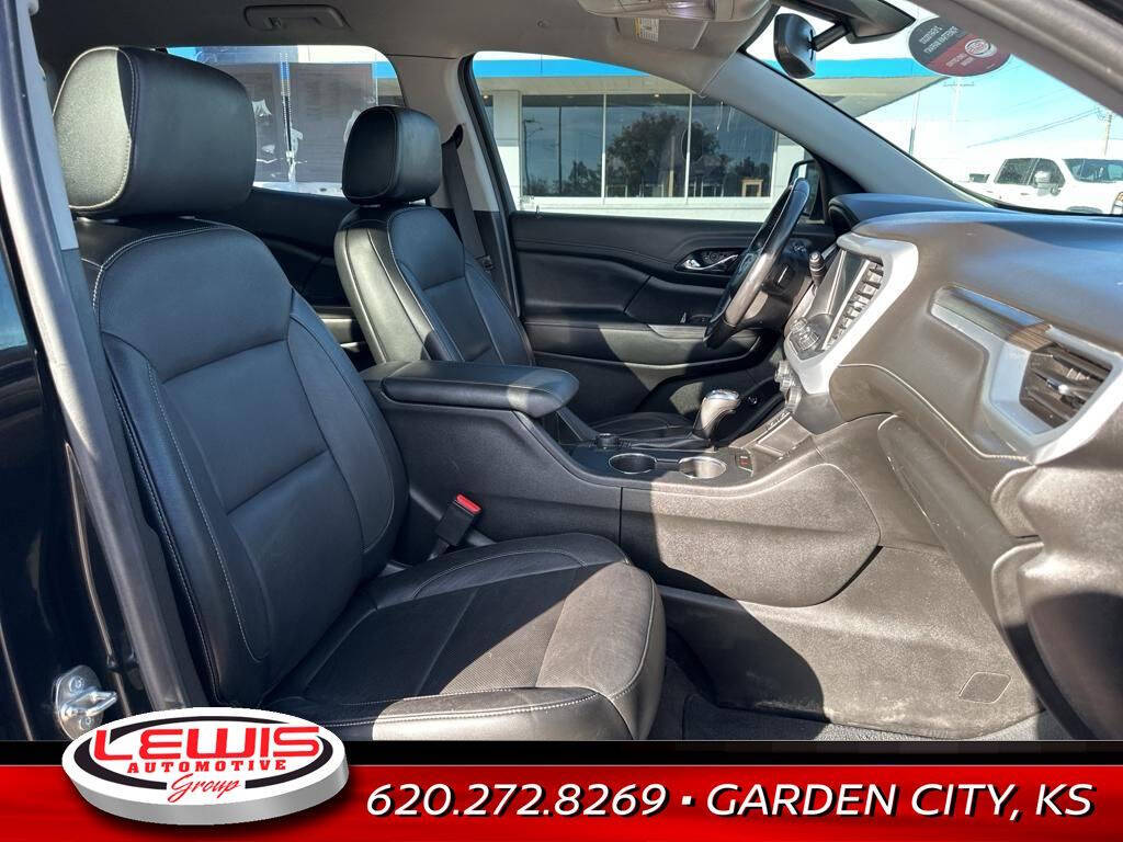 2019 GMC Acadia for sale at Lewis Chevrolet of Garden City in Garden City, KS