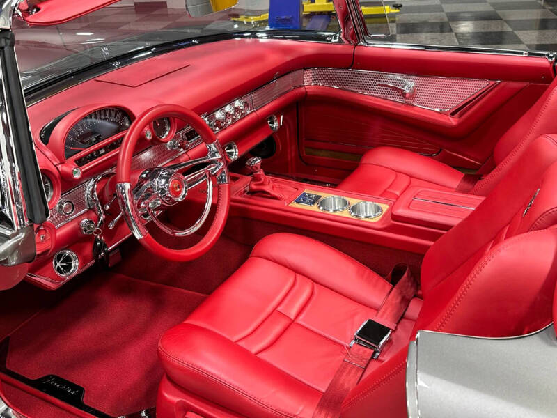 1956 Ford Thunderbird