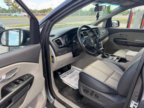 2017 Kia Sedona LX