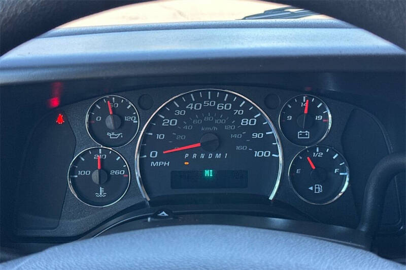 2024 Chevrolet Express LT 3500