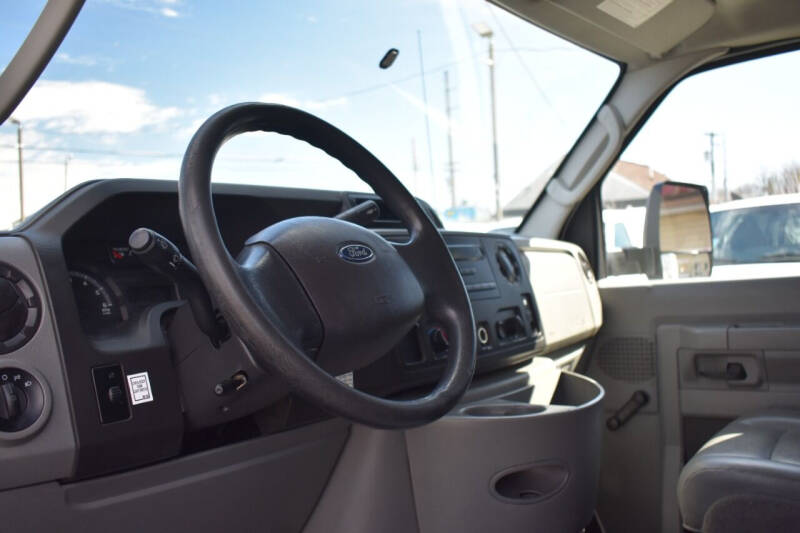 2015 Ford E-Series E-350 SD