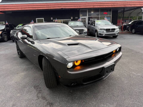 2017 Dodge Challenger SXT