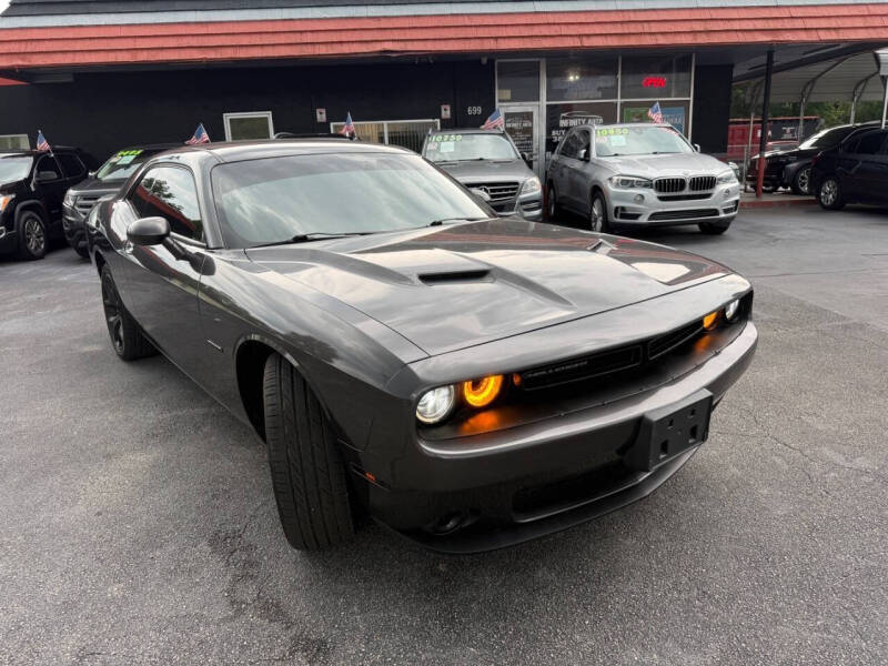 2017 Dodge Challenger SXT