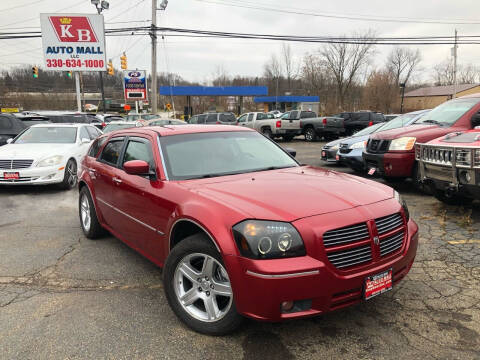 2006 Dodge Magnum for sale at KB Auto Mall LLC in Akron OH