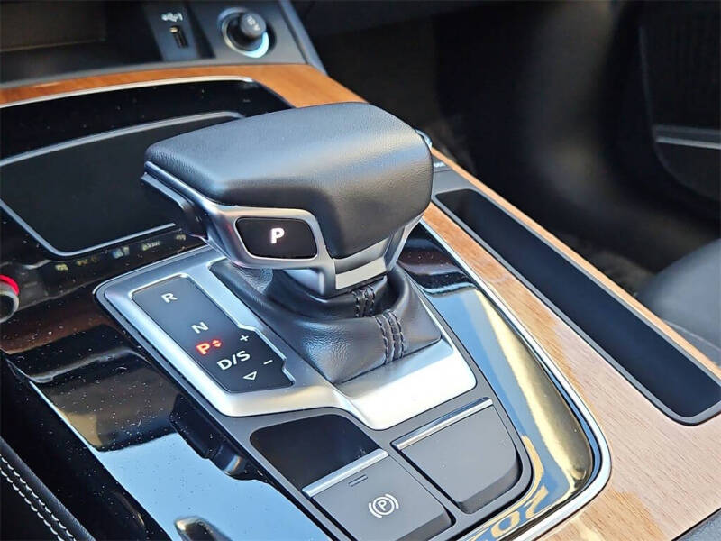 2022 Audi Q5 quattro S line Prem Plus 45 TFSI