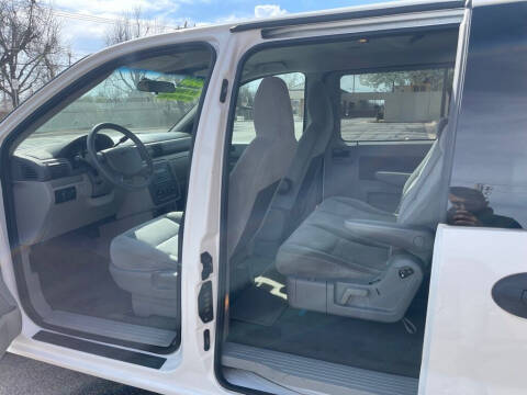 2004 Ford Freestar S