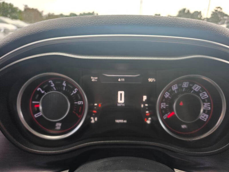 2015 Dodge Challenger SXT