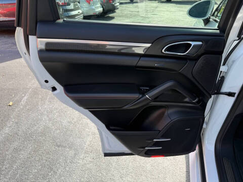 2017 Porsche Cayenne Turbo