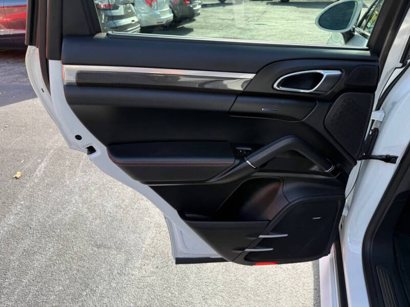 2017 Porsche Cayenne Turbo