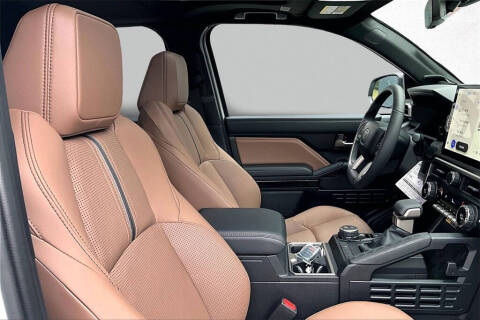 2025 Toyota 4Runner Limited HV