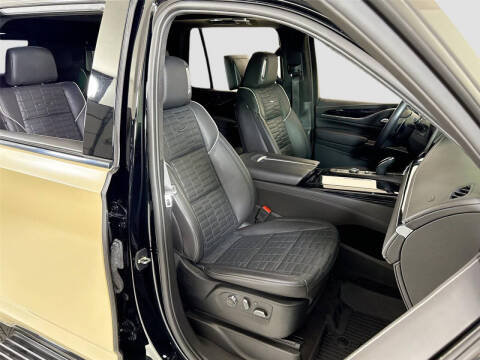 2023 Cadillac Escalade-V