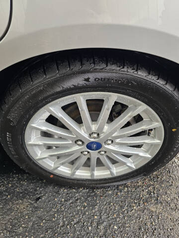 2013 Ford C-MAX Hybrid SEL