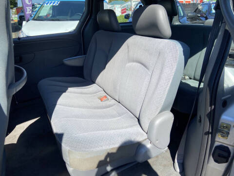 2004 Dodge Caravan SE