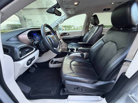 2018 Chrysler Pacifica Touring L