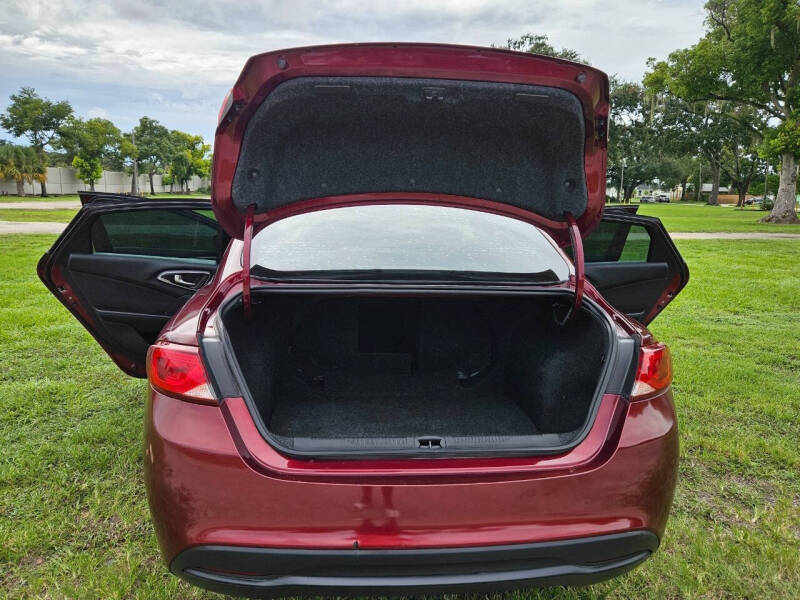 2017 Chrysler 200 Touring