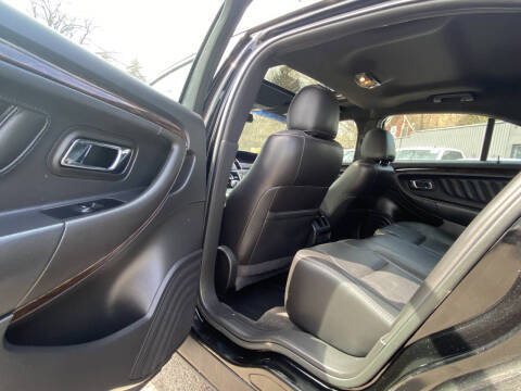 2015 Ford Taurus Limited