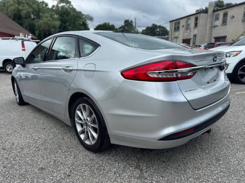 2017 Ford Fusion Hybrid SE
