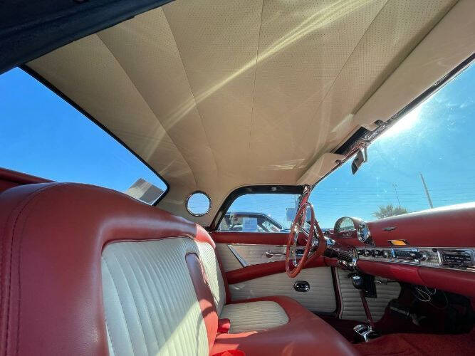 1956 Ford Thunderbird