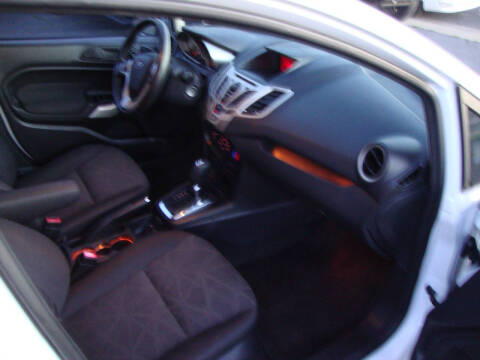 2013 Ford Fiesta SE