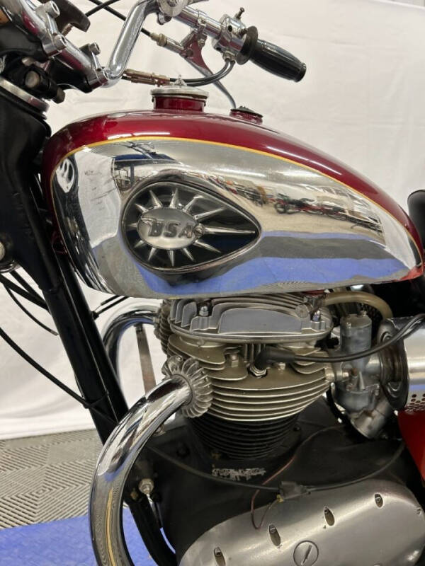 1965 BSA Lightning 650