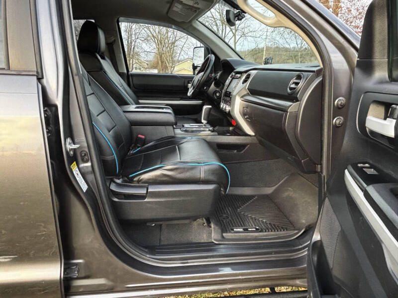 2014 Toyota Tundra SR5