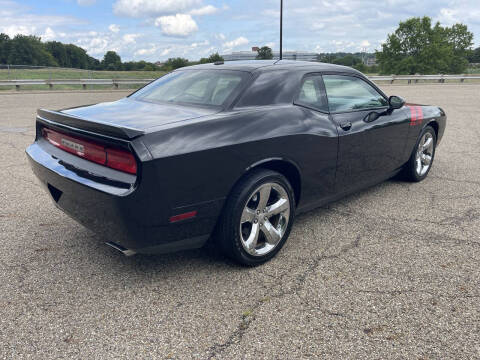 2014 Dodge Challenger R/T Plus