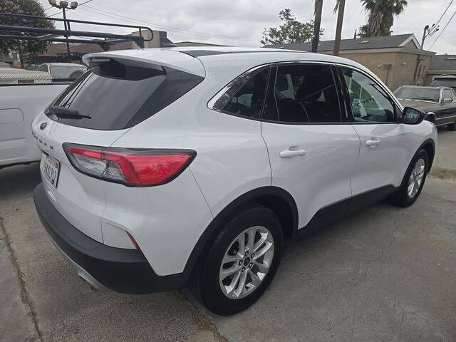 2022 Ford Escape SE