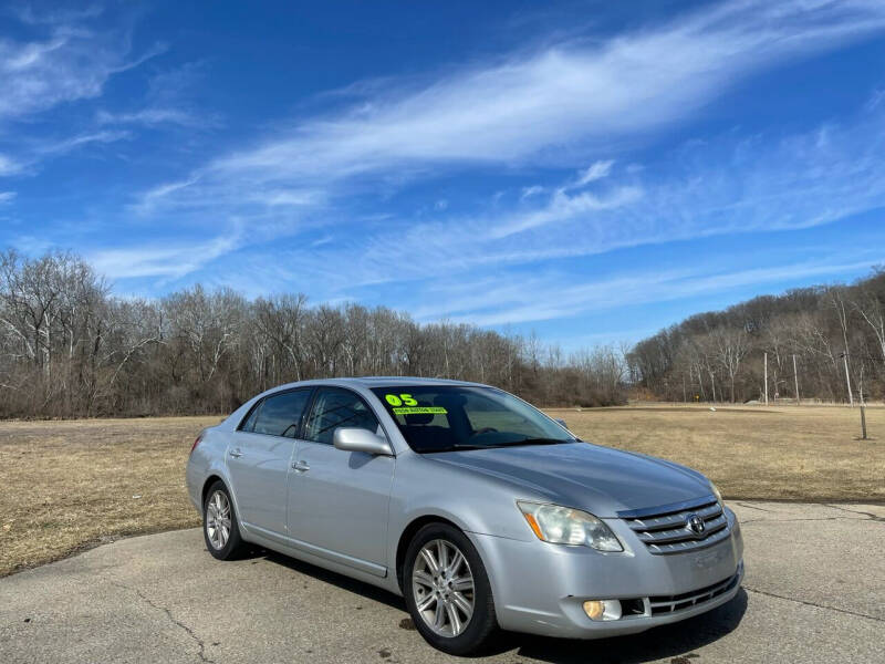 2005 Toyota Avalon for sale at Knights Auto Sale in Newark OH