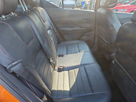 2019 Nissan Kicks SR