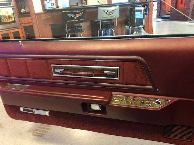 1975 Lincoln Continental for sale at Extreme Auto Plaza in Des Moines, IA