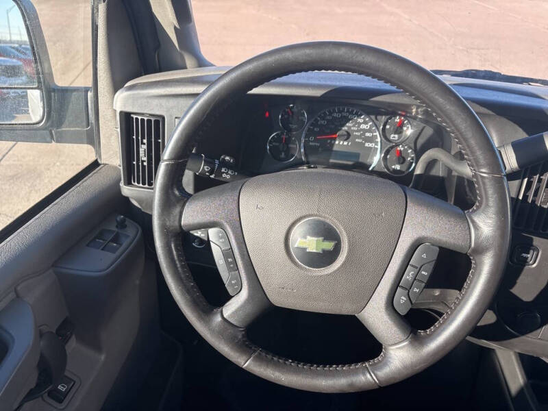 2023 Chevrolet Express 2500