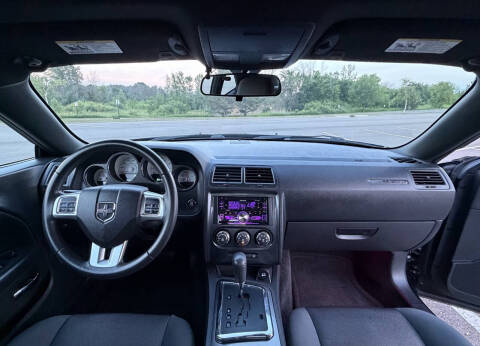 2012 Dodge Challenger SXT