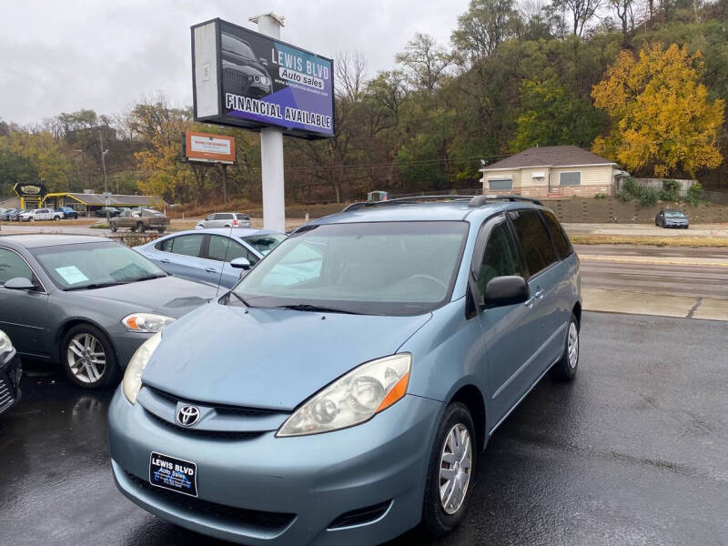 2007 Toyota Sienna CE 8-Passenger