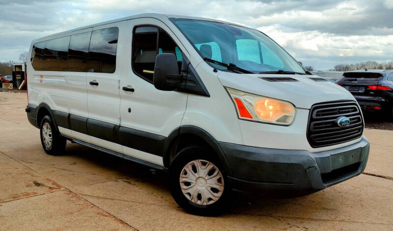 2015 Ford Transit XLT's photo