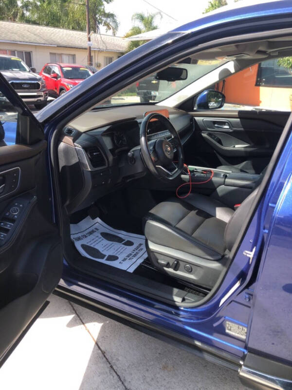 2021 Nissan Rogue SL