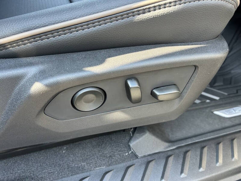 2025 GMC Canyon Denali