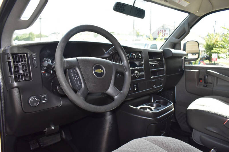 2017 Chevrolet Express 2500