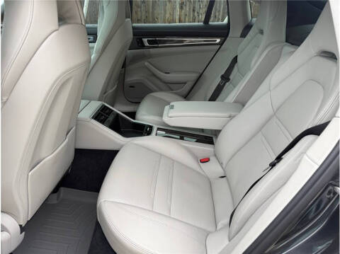 2017 Porsche Panamera 4S